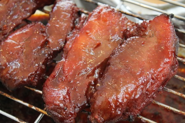 Porc laqué CHAR SIU sur le grill