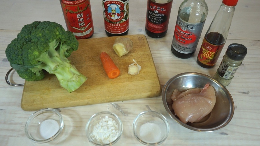 Stir-Fry Chicken with Broccoli 西蘭花雞 Ingredients
