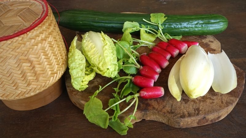 Vegetables ingredients to eat with the Lao beef salad