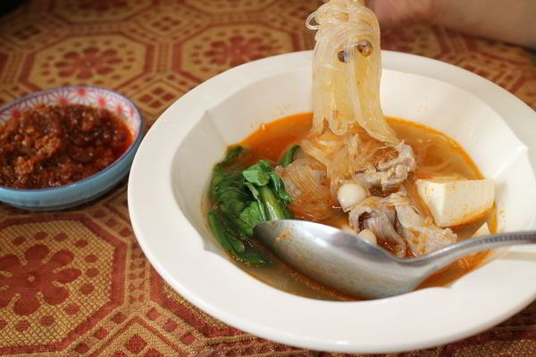 HOT POT Sukiyaki Laotian Version