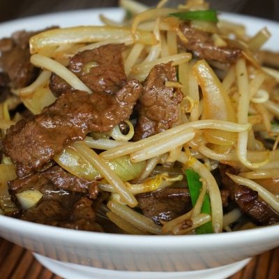 Stir-Fry Beef With Bean Sprout