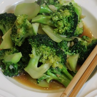 Stir-Fry Broccoli With Garlic