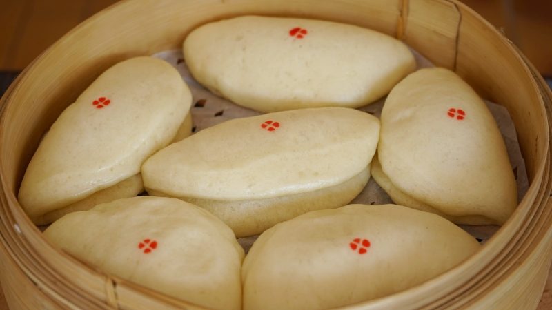 Gua Bao: Chinese Pork Belly Steamed Cut Buns