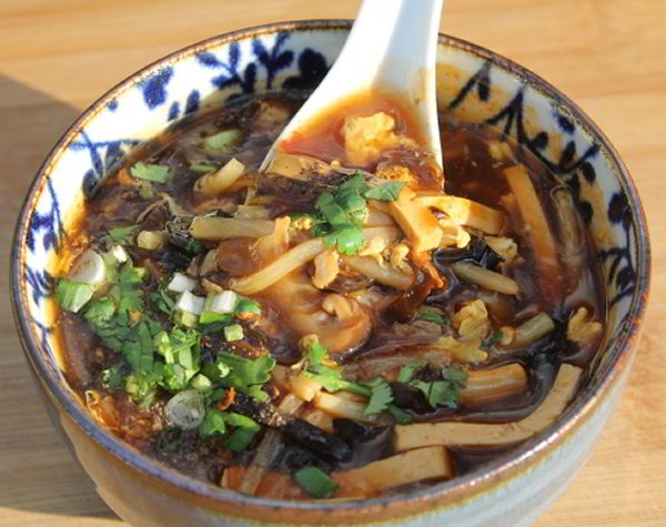 Chinese Hot and Sour Soup 酸辣湯