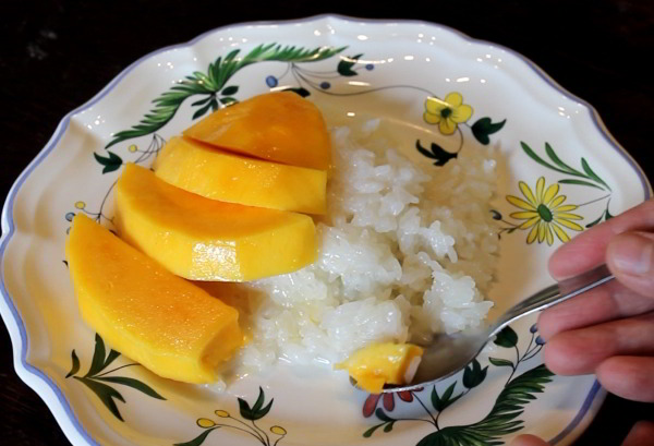 Sticky rice riz gluant à la mangue ou khao neow mamuang - Recette Ptitchef