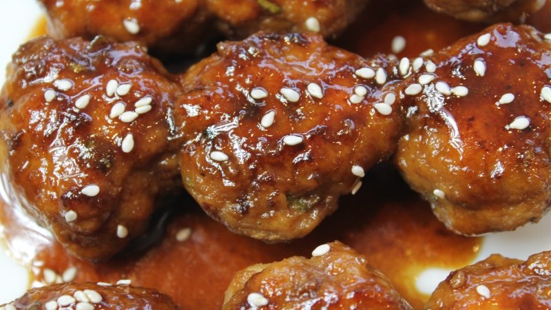 Brochettes de Boulettes Japonaises Tsukune